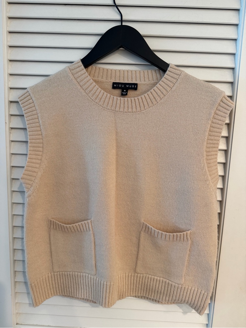 Miou muse vest .New